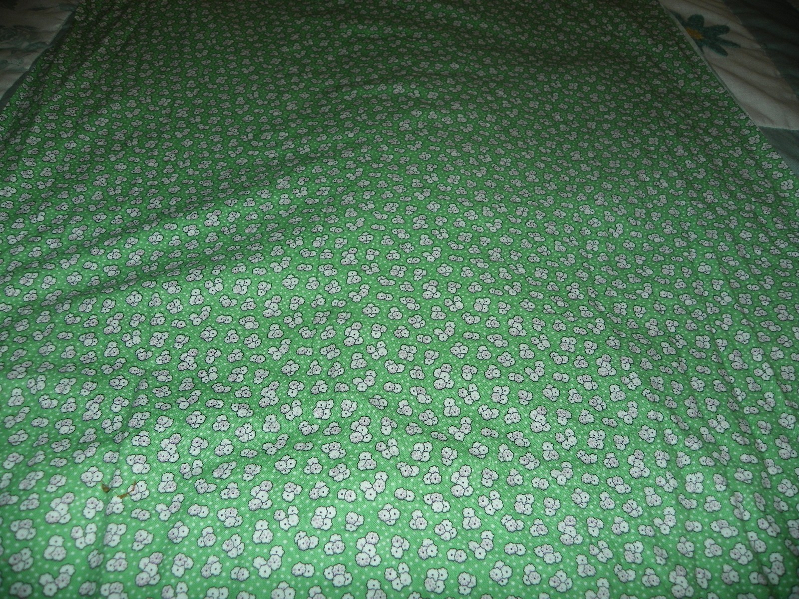 Vintage Lime Green w/ White Flowerst Cotton Fabric 3 1/3″ yards x 42″ Wide