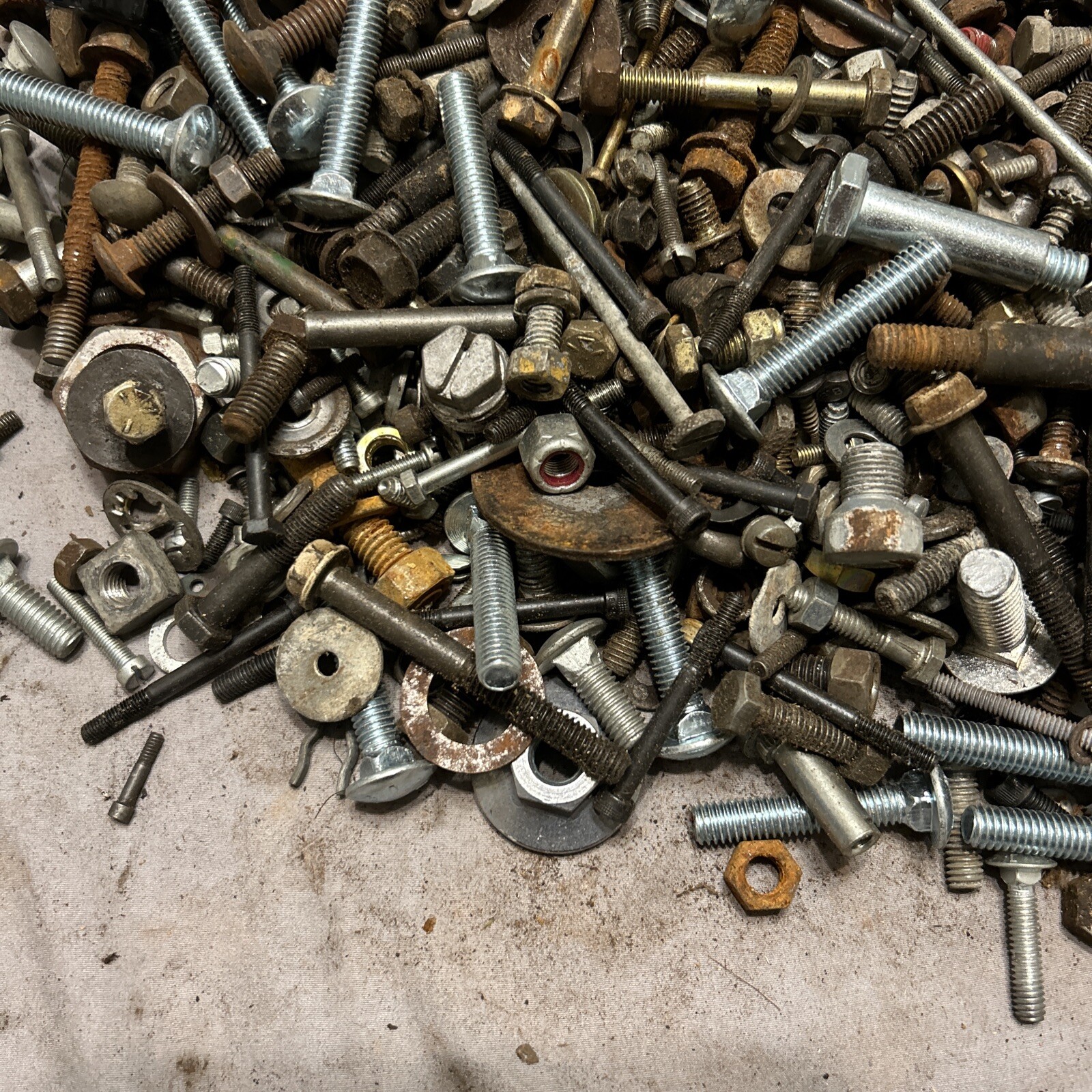 55LBS ASSORTED NEW/USED HARDWARE BOLTS, SCREWS, WASHERS, NUTS, CLIPS, PINS