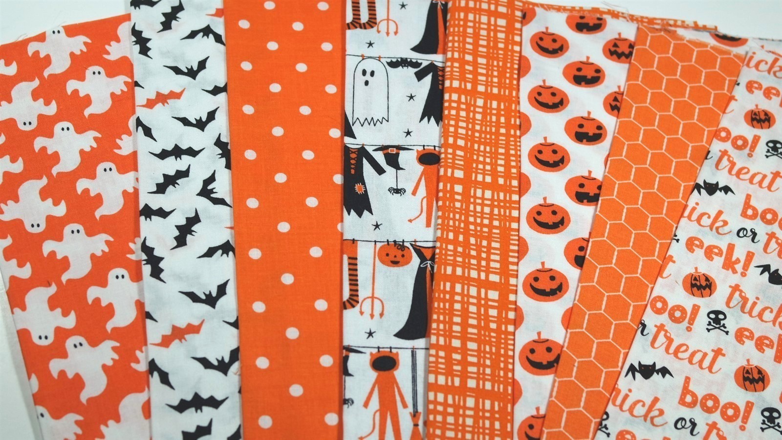 Halloween Black Orange Vintage Witch Polka Dot Bat Quilt VTG Fabric Scrap Lot