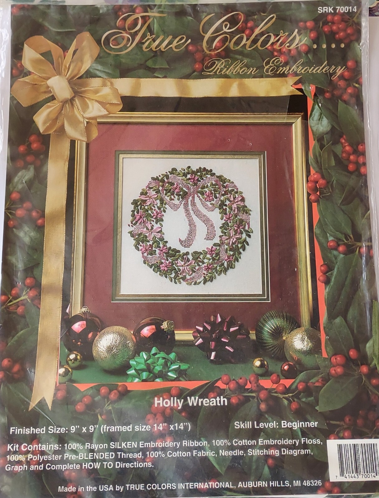 True Colors Ribbon Embroidery “Holly Wreath” SKR 70014: New
