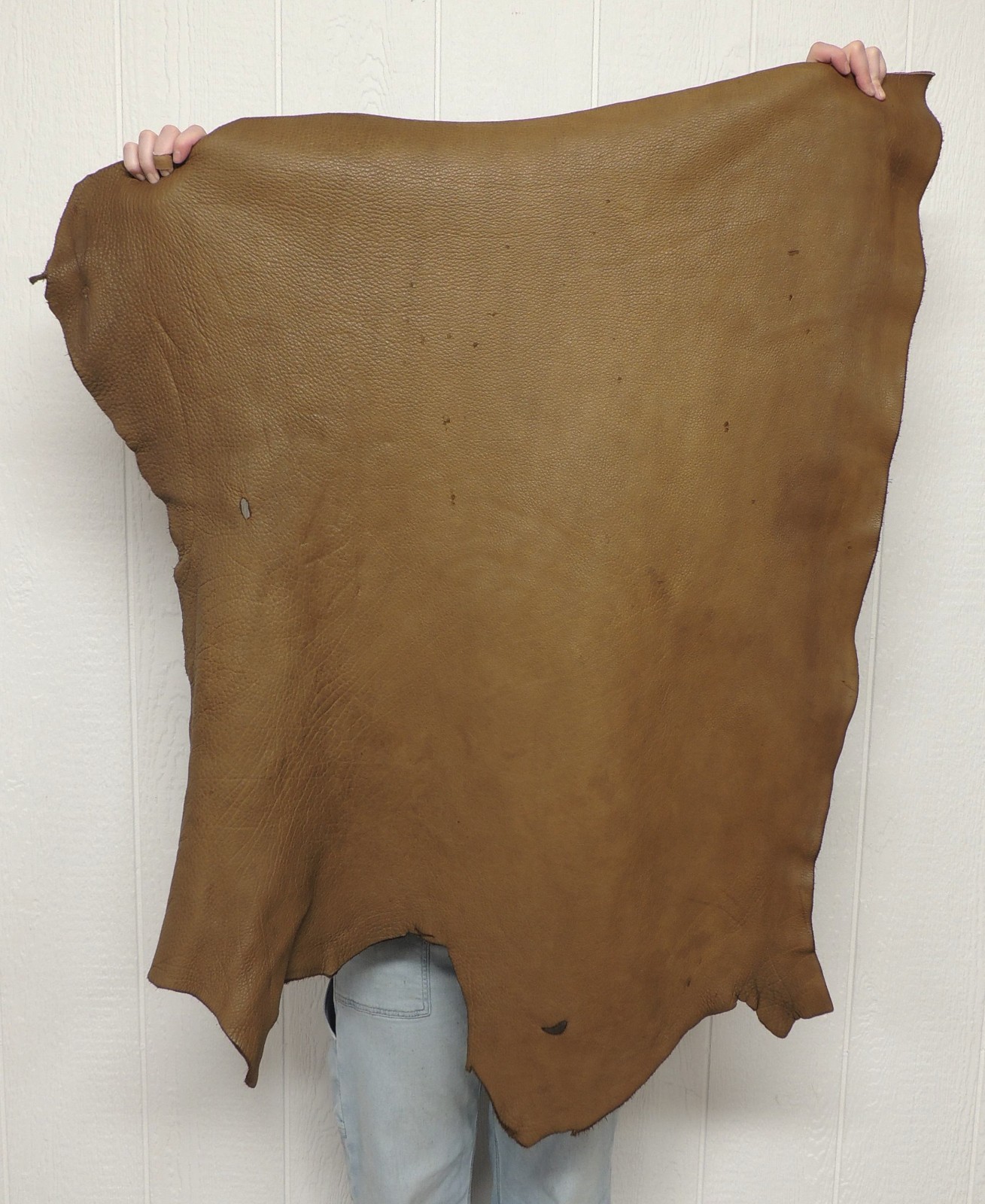 Buffalo Leather Hide -Full Grain- Saddle- 6-7 oz – 10.0 Square Feet
