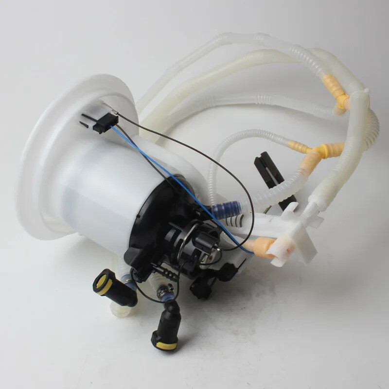 Left Fuel Pump Sending Unit with Filter for Mercedes Benz W204 C63 AMG 2008-2011