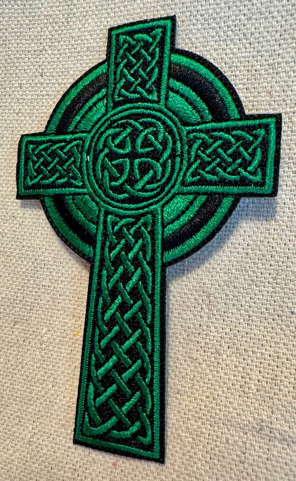 CELTIC CROSS PATCH – GREEN embroidered iron-on IRISH CHRISTIAN RELIGIOUS EMBLEM