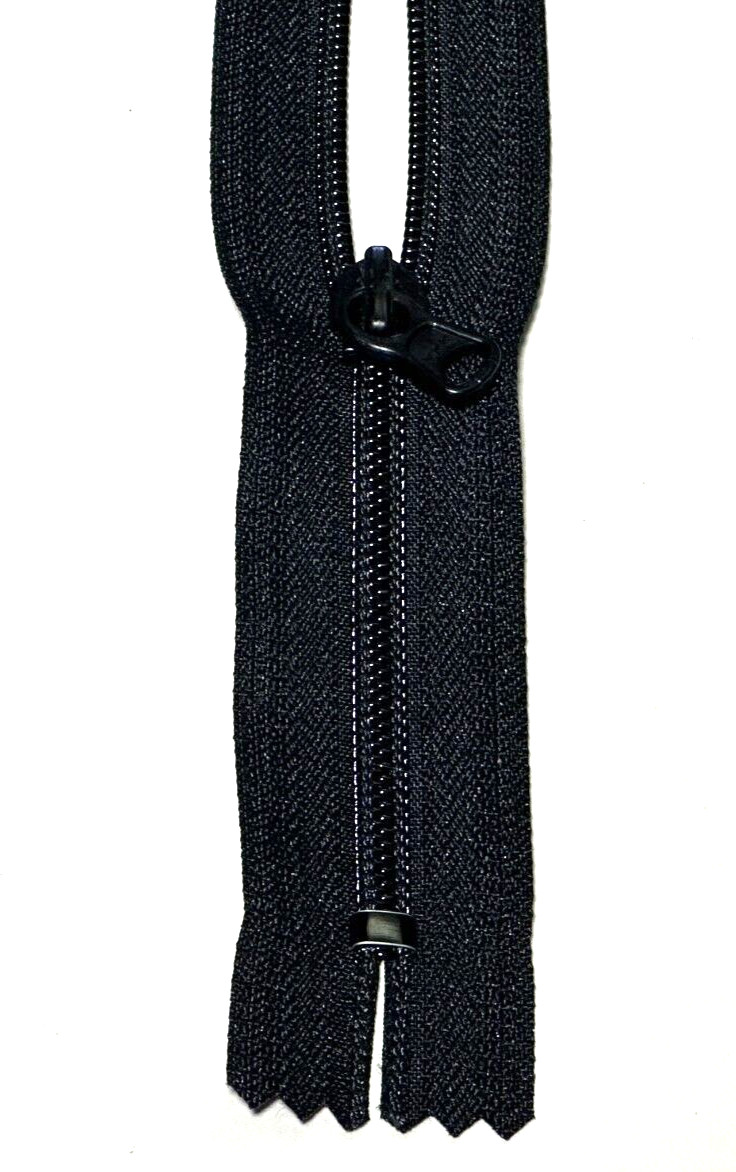 New YKK Nylon Coil Zippers Color Black 580 – Pack Of 100 – Length 6.5inch