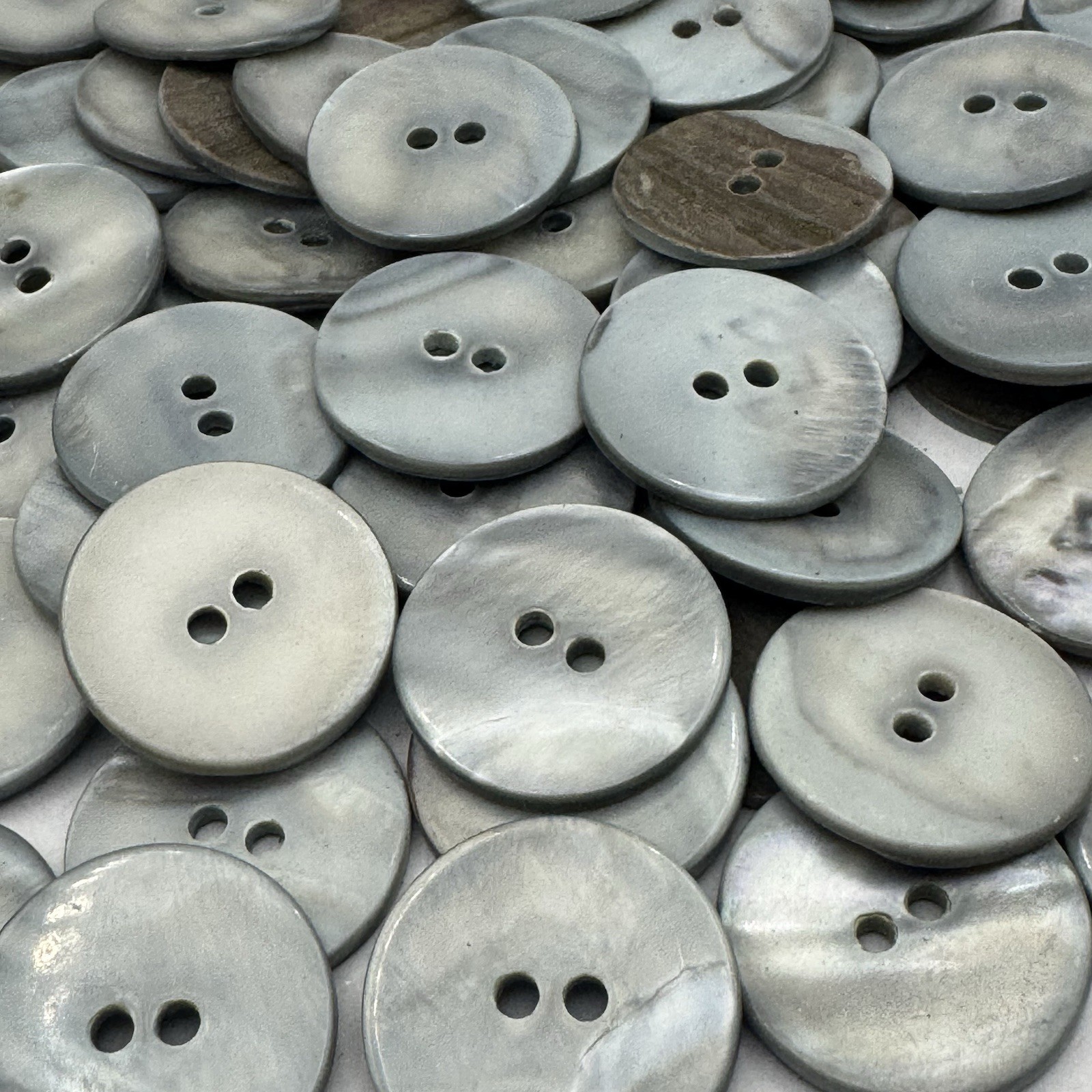 Lt. Smoke Japanese River Shell Blazer-Jacket Button 23mm 7/8″ 2hole