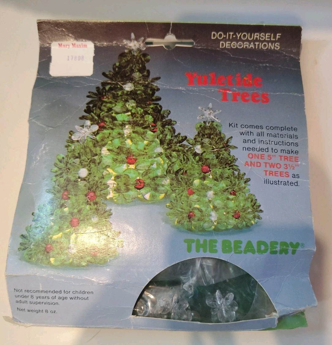 The Beadery ~Yuletide Tree Craft Kit ~ Green Red & White Beads Create 3 Trees
