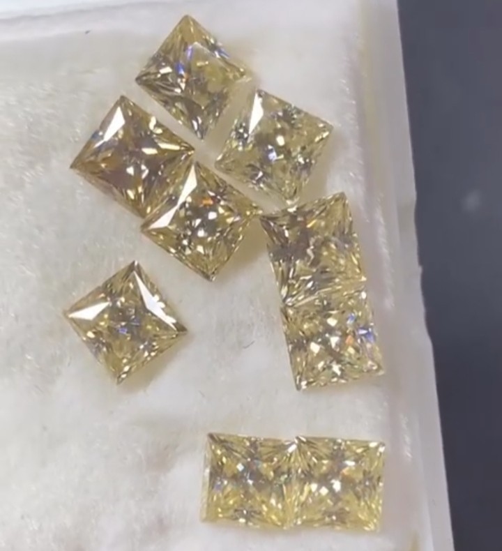 6Ct Certified VVS1 D Grade Princess Cut 10×10 MM Natural Yellow Diamond 9Pcs