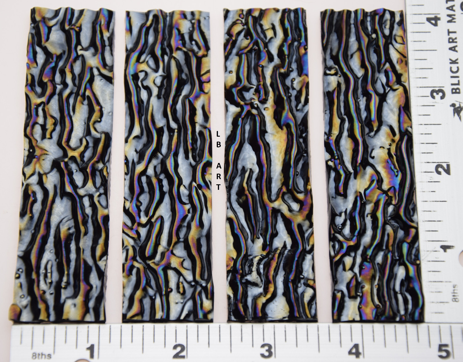 4 PIECES 1″ x 4″ BLACK IRIDIZED GRANITE RIPPLE TEXTURED BULLSEYE GLASS 90 COE