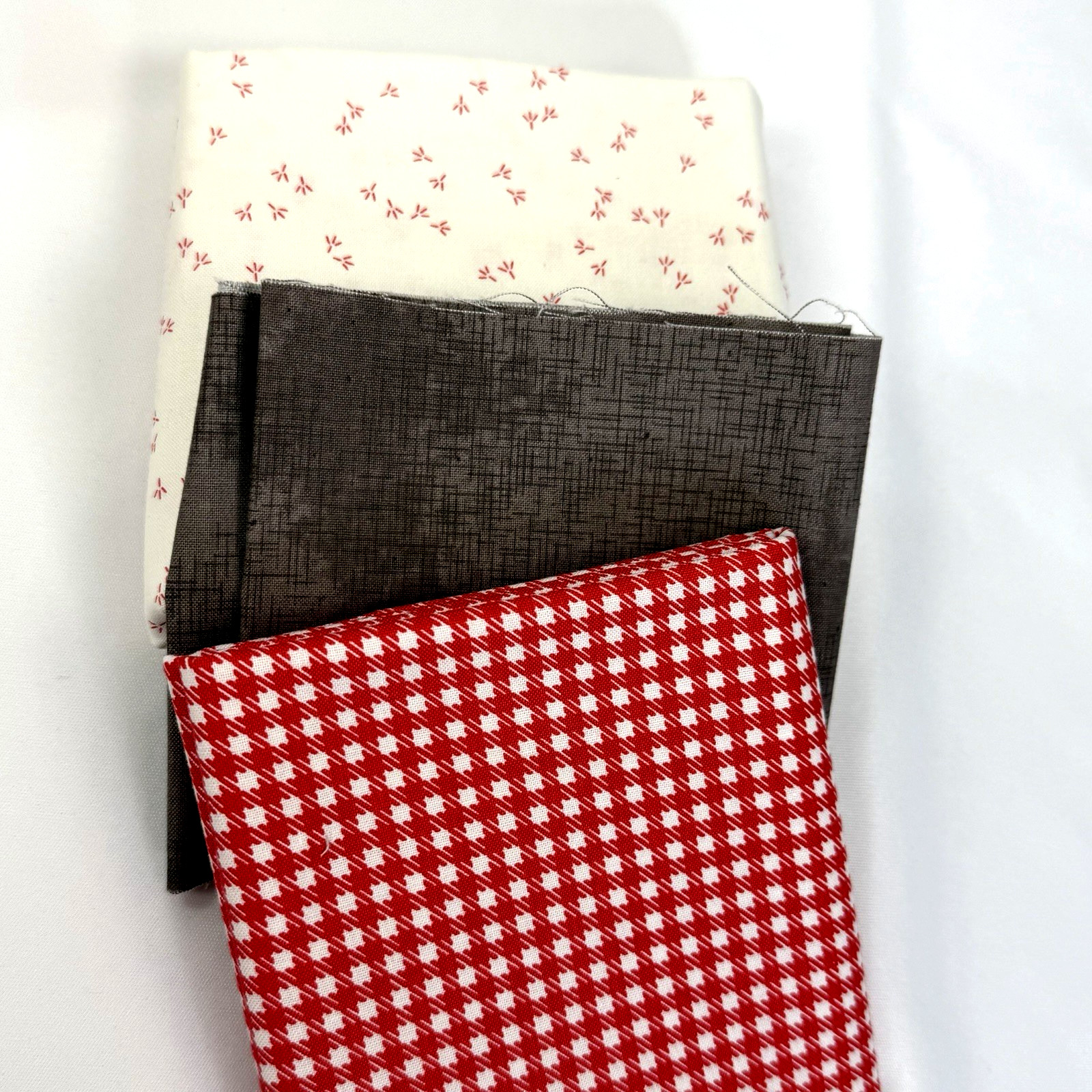 Yes You Can! Table Runner Boxed Quilt Kit 17″ x 57″ by Lori Holt Riley Blake