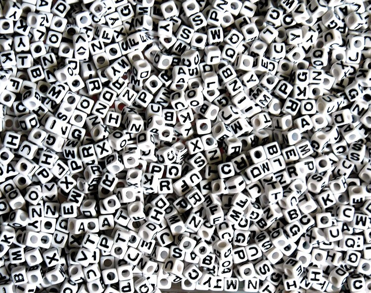 7x7mm Alphabet Letter Beads for bracelets kids crafts jewelry A-Z, 100pc