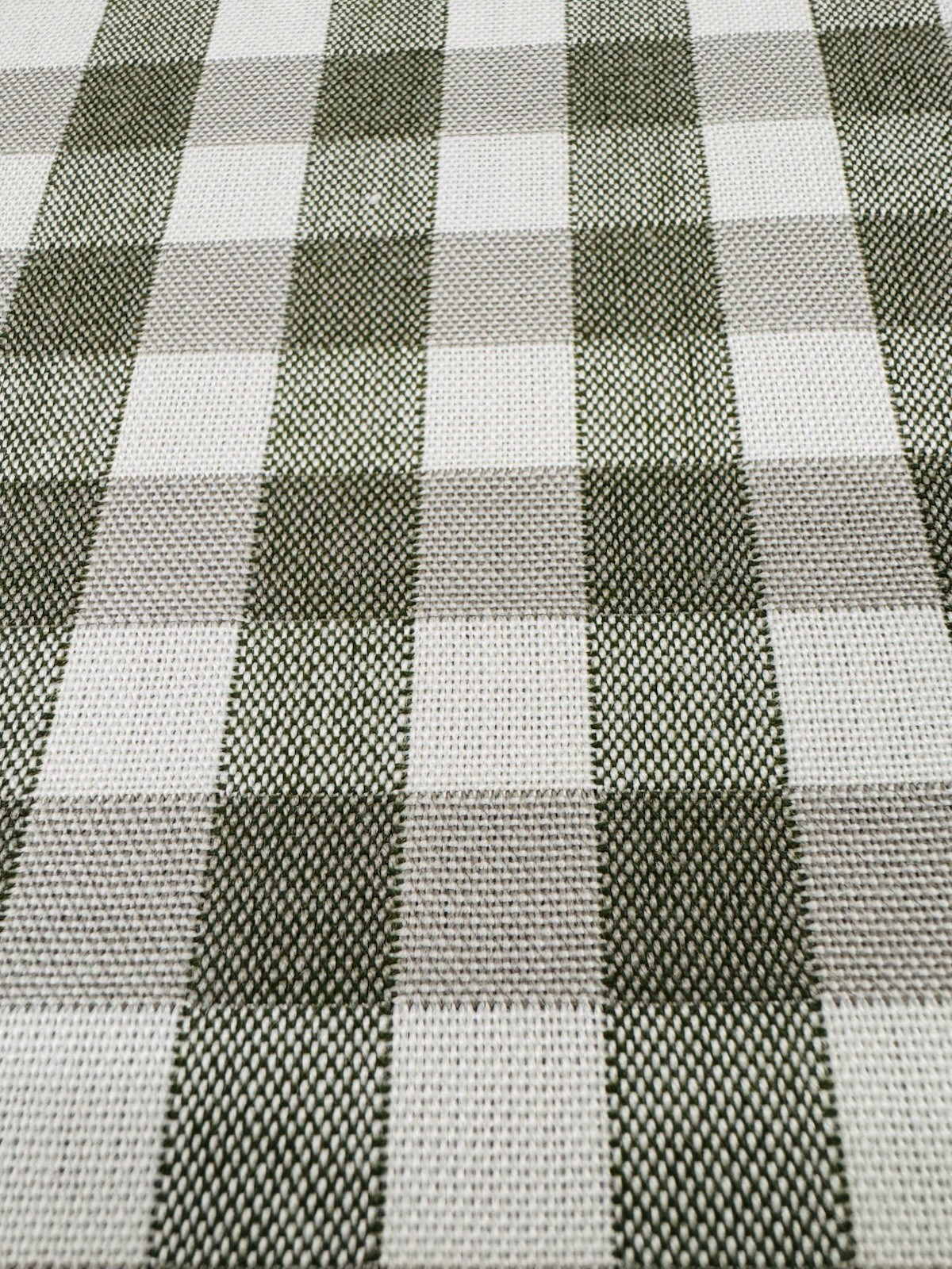 Pindler INDOOR OUTDOOR Gingham Check Uphol Fabric- Gingham / Green 9.25 yds 7458