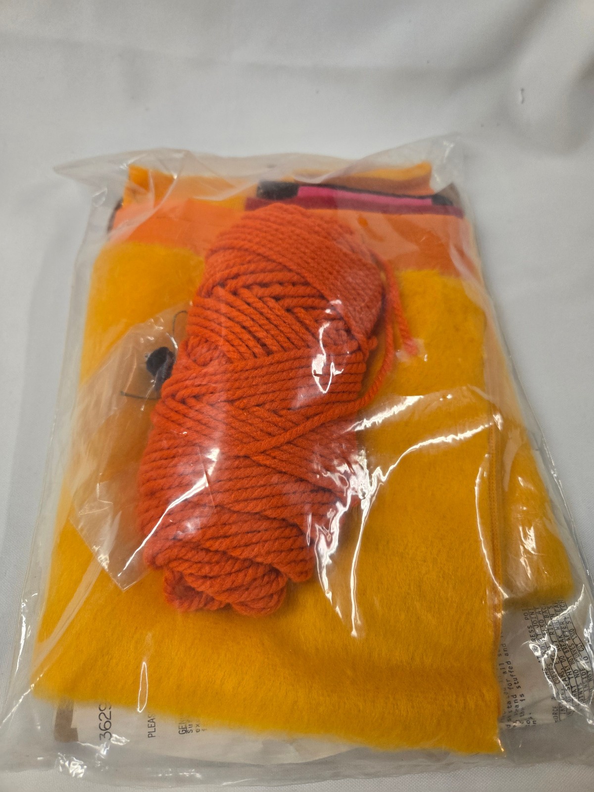 Vintage BUCILLA Needlecraft Kit #3629 DAN D’LION Hand PUPPET Felt Plush