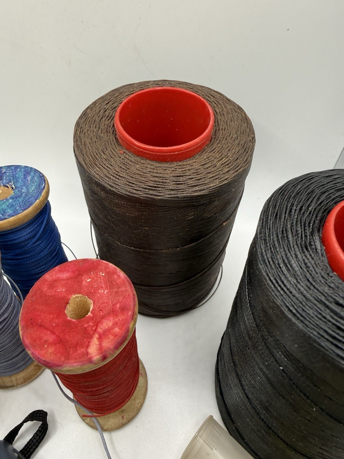 Ritza 25 Tiger Thread 1.0mm Waxed Thread Lot + Leatherworking Tools Huge Bundle