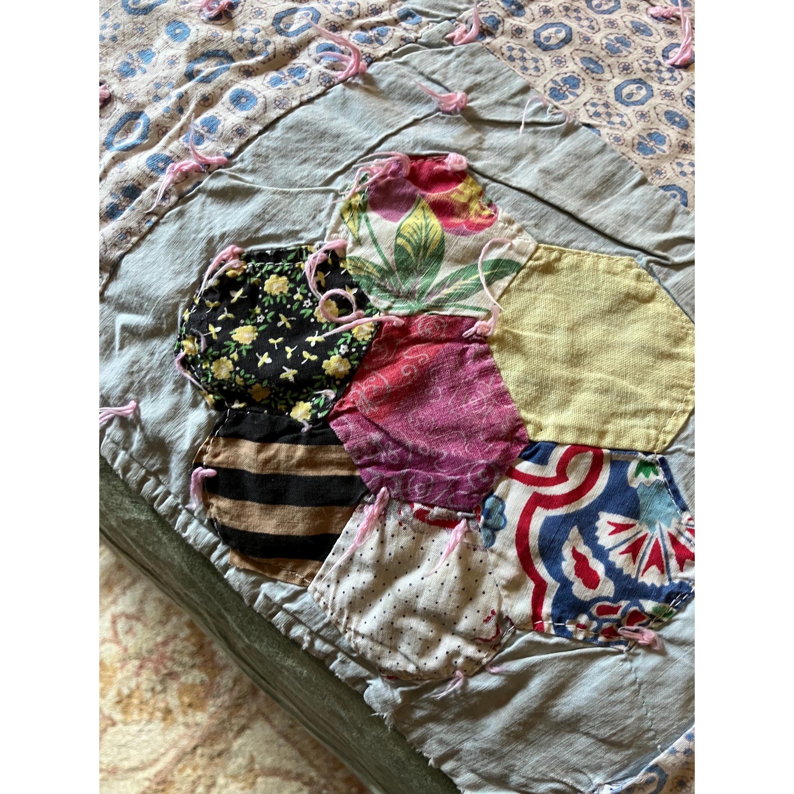Applique mid C vintage quit hand tied multi colored flowers in patchwork damaged
