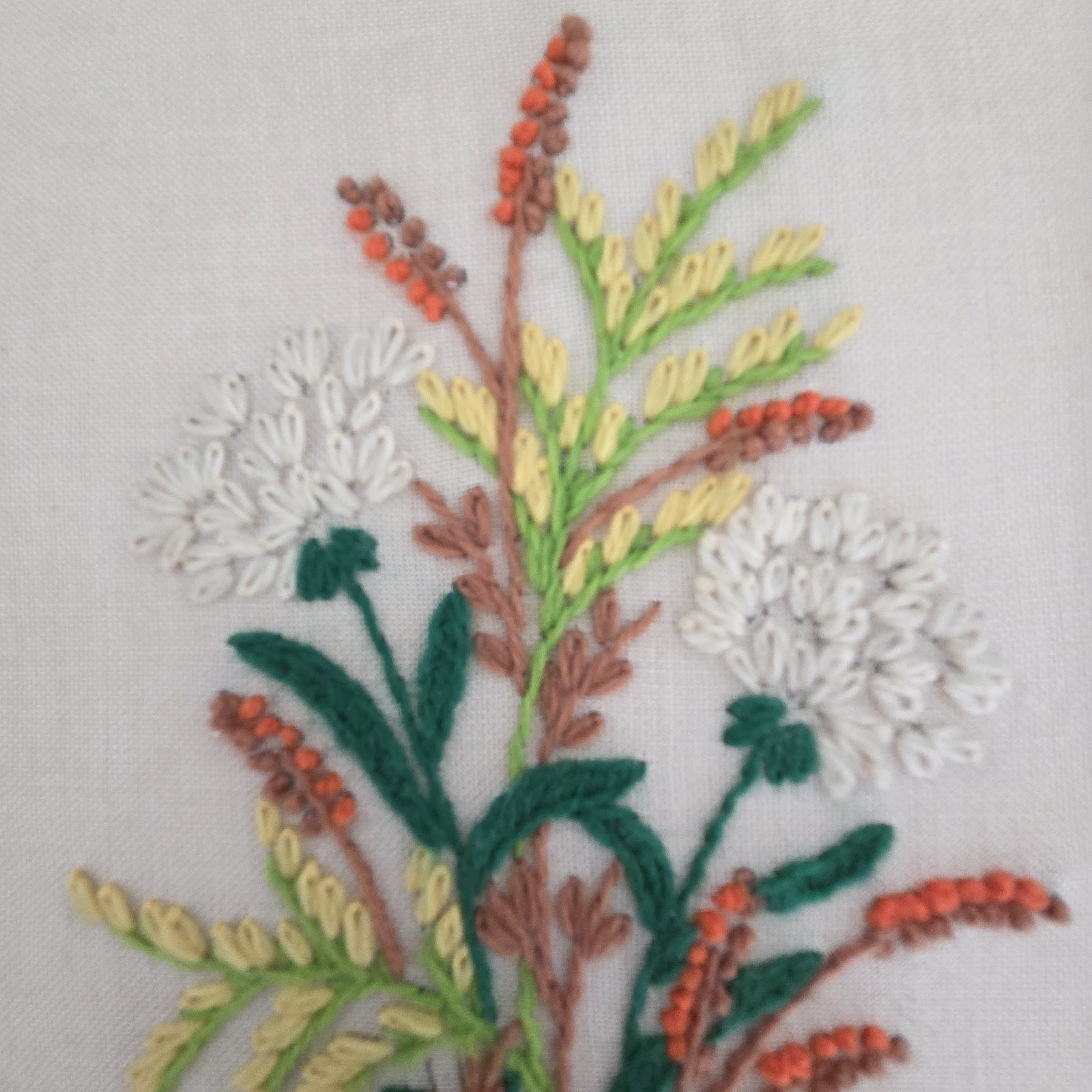 VTG Crewel Embroidery Wall Art Pair Flowers Faux Bamboo Gold Frame Grannycore