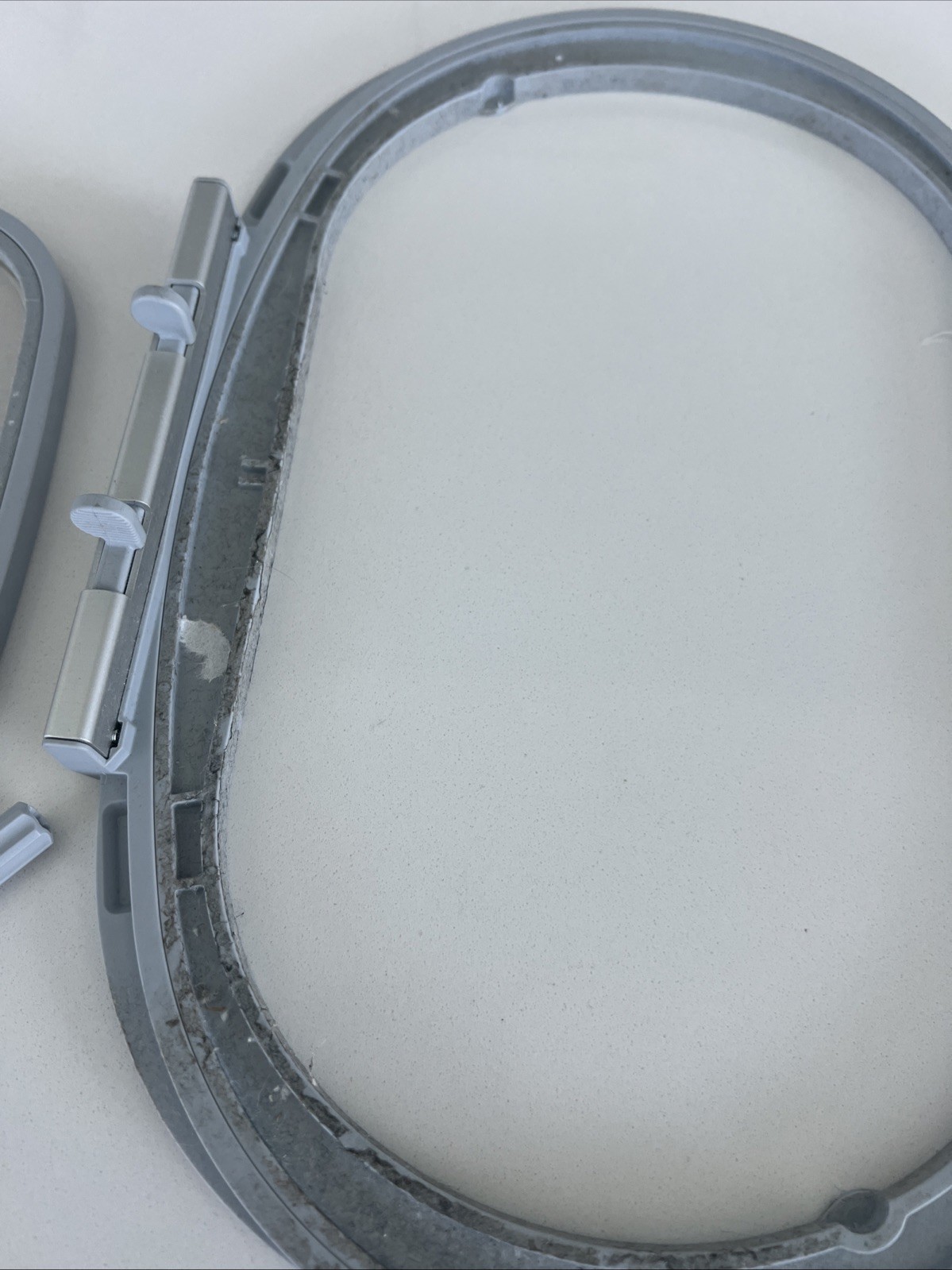 Bernina Large Oval and Medium Embroidery Hoop for 570 770 790 & 880 Plus