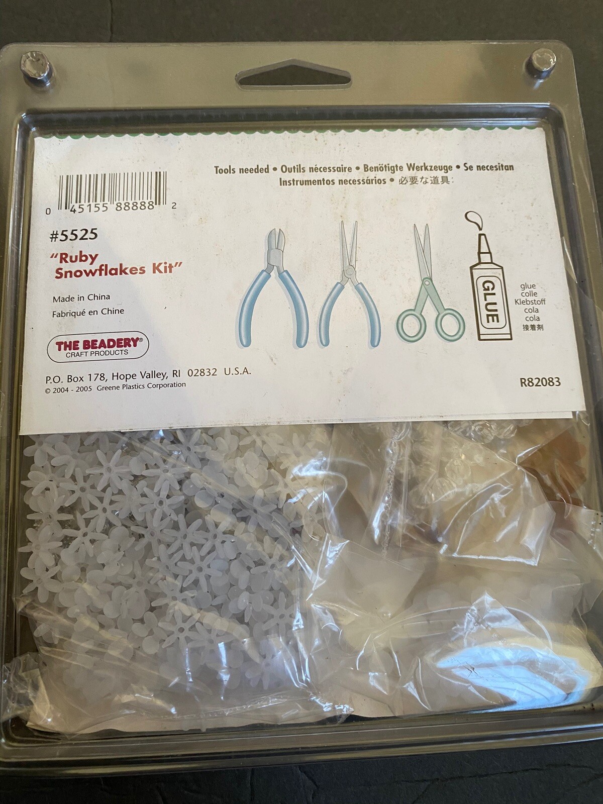 The Beadery Christmas ornament kit Ruby SNOWflakes Kit Makes 12