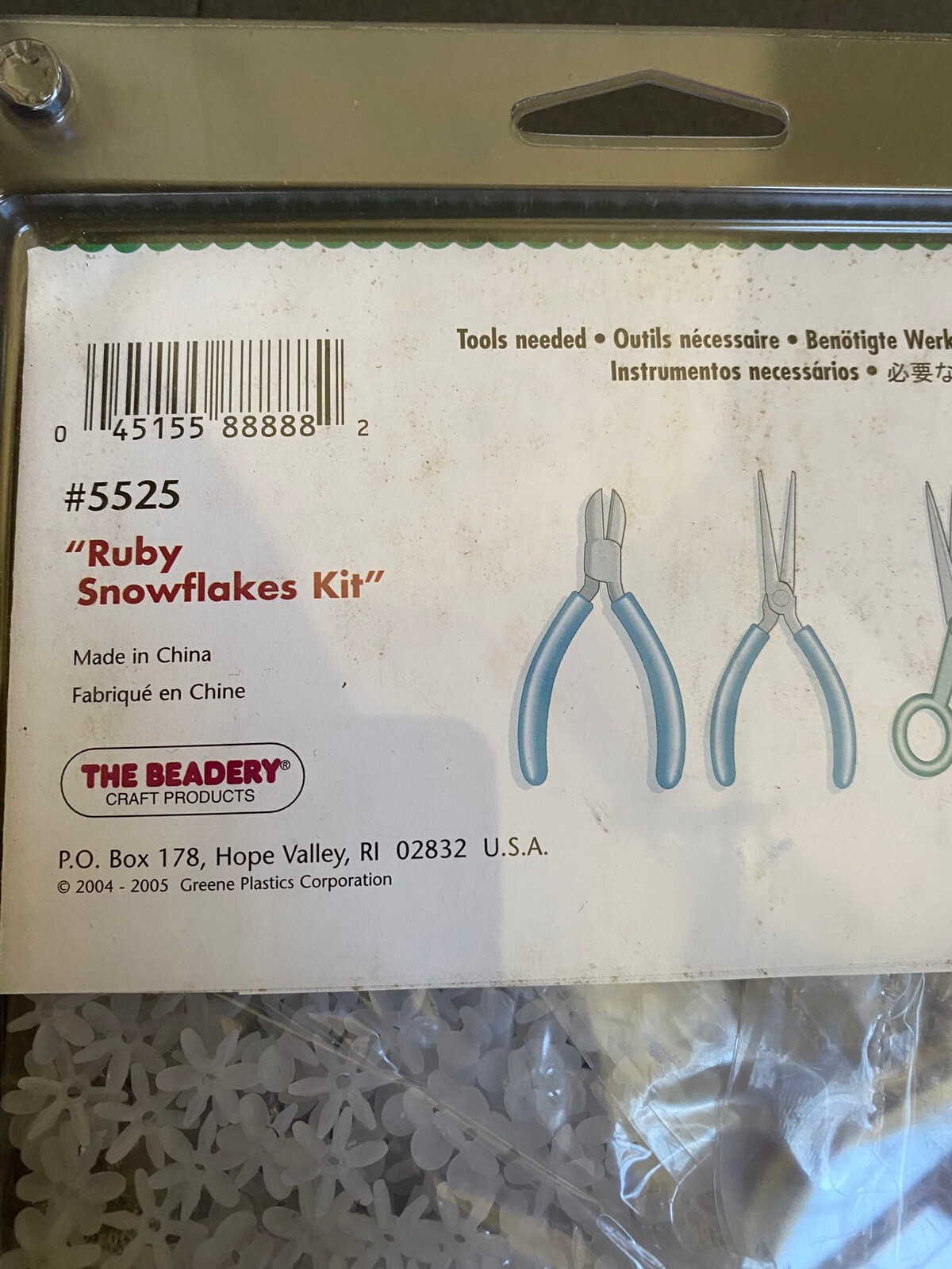The Beadery Christmas ornament kit Ruby SNOWflakes Kit Makes 12