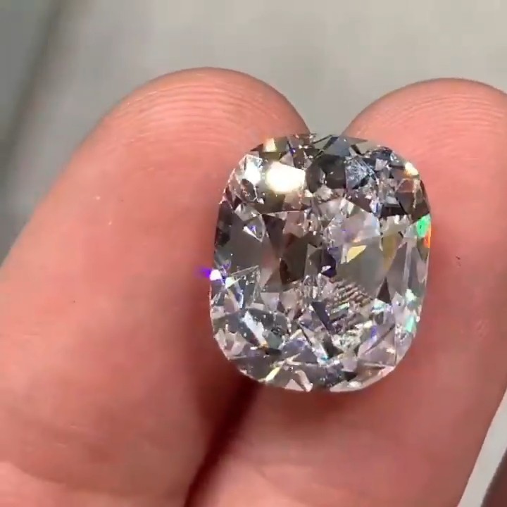 5.Ct Natural Cushion Cut White Color diamond CERTIFIED D Grade VVS1 X2Q1
