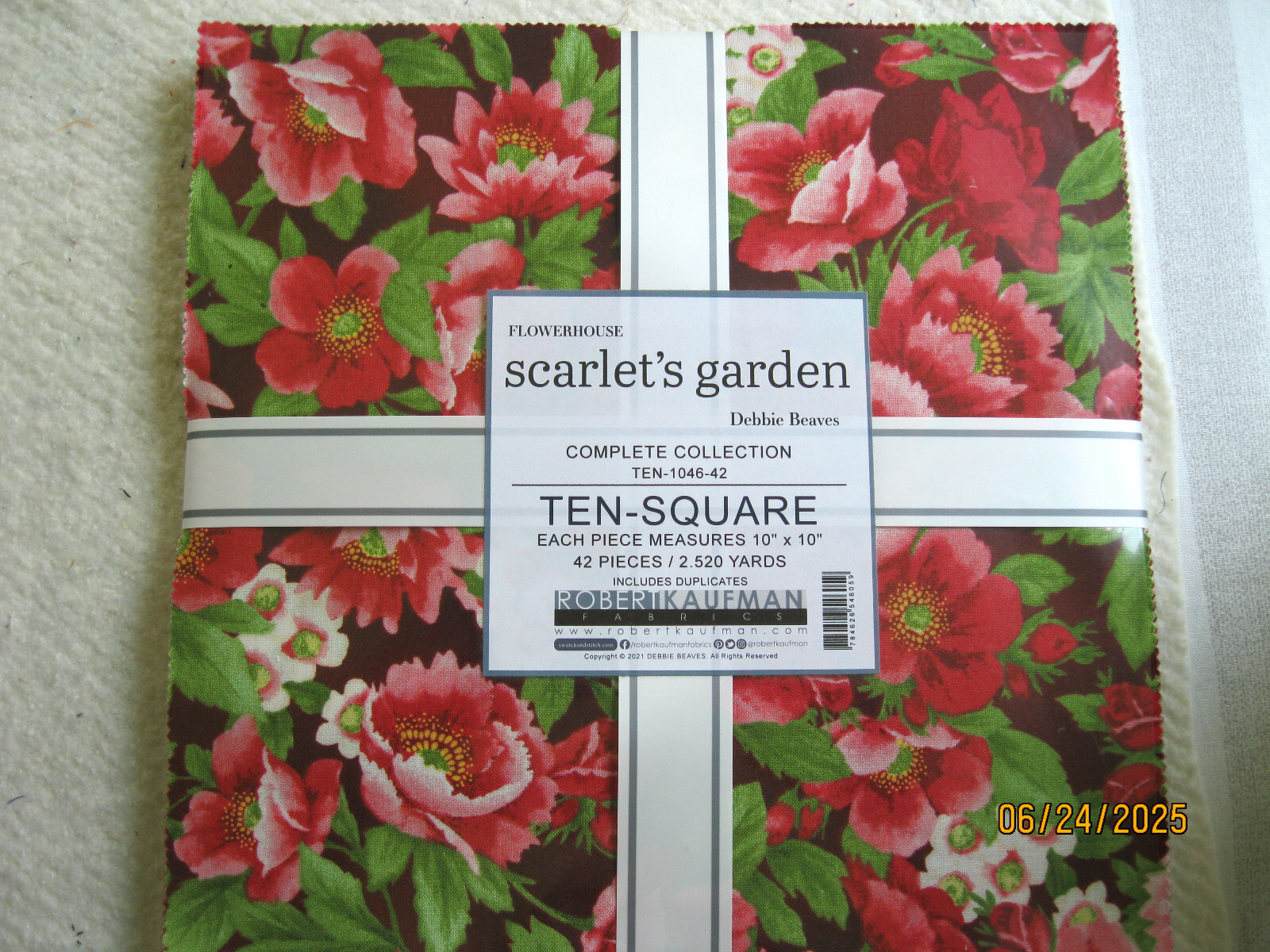 Robert Kaufman Scarlet’s Garden – layer cake 10″ square, 42 pcs.