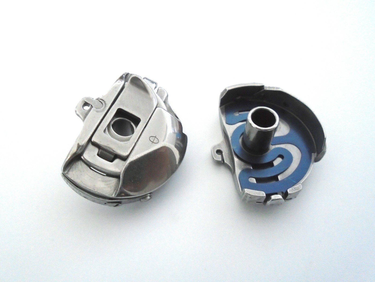 1PCS Bobbin Case 770590000 For Janome MB-4S MB-7 Elna 940S, 970 eXpressive