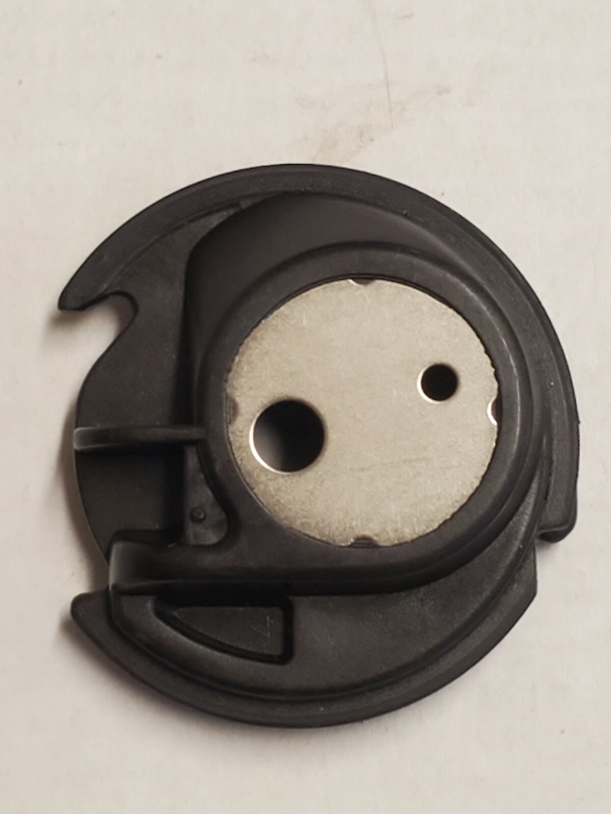 GENUINE BOBBIN CASE JANOME NEWHOME DE5024 DE5124 5018 DS3500 DX2015 DX2022 K3.3