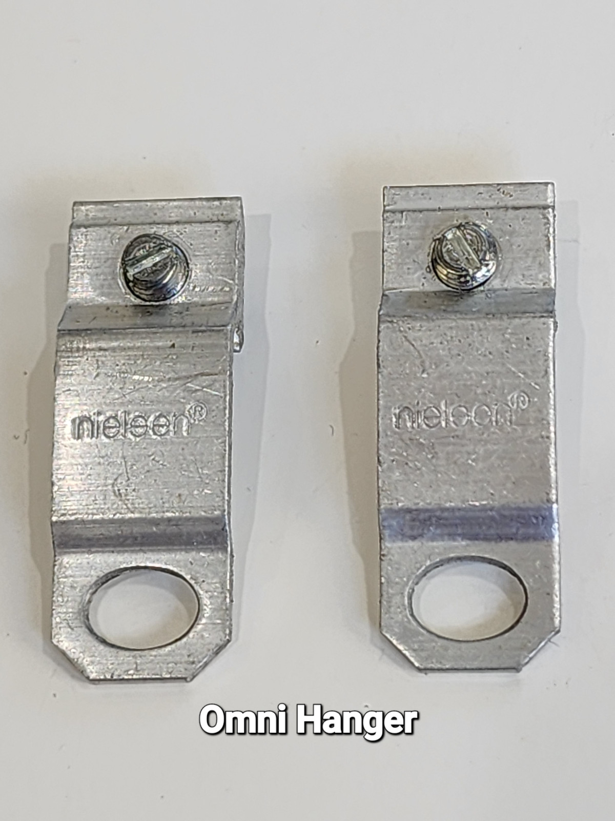 Omni Hanger, Metal Aluminum Frame Hardware, Genuine Nielsen® Brand, 10 Pack