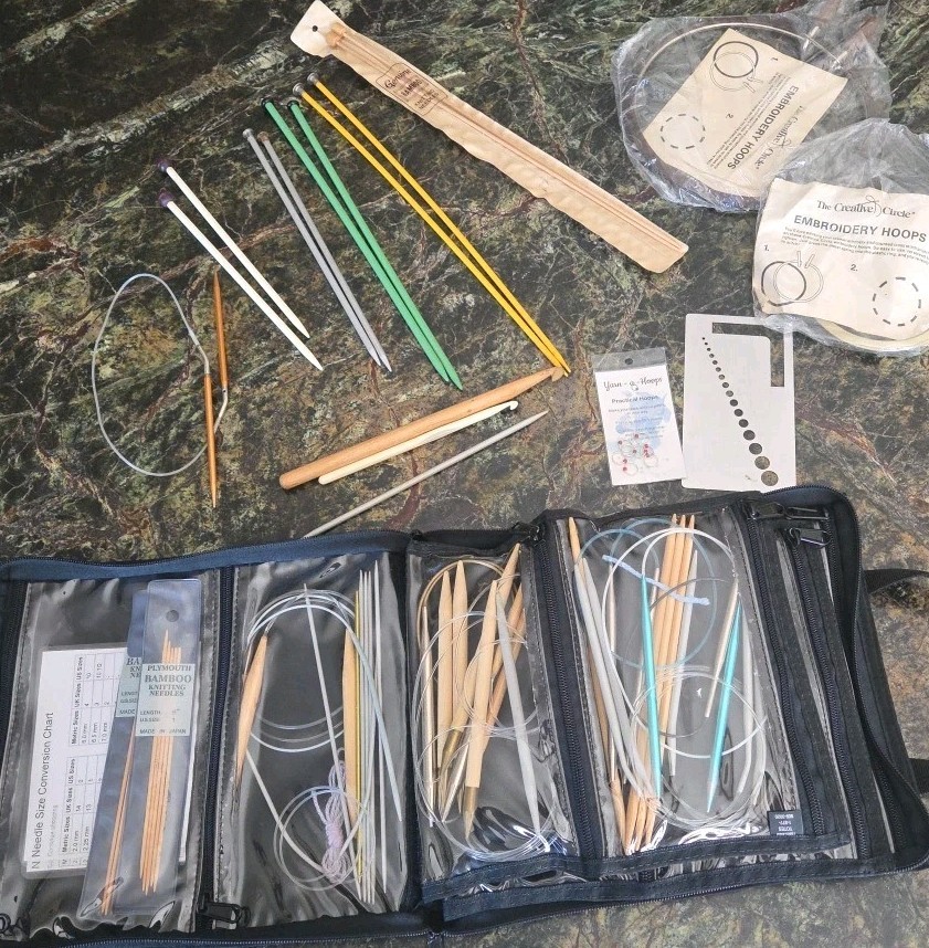 HUGE LOT OF VINTAGE KNITTING NEEDLES & CROCHET ALL SIZES LOTS OF BRANDS HOOPS