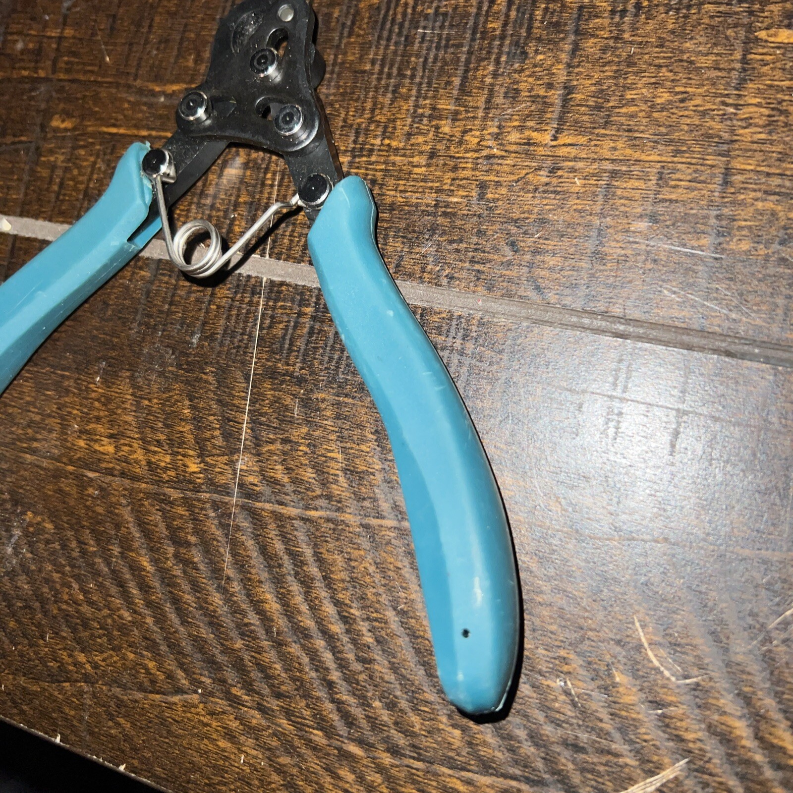 Beadsmith PLLOOP2 XTL-5033 Loop Plier Perfect Holiday Gift Jeweler Holiday