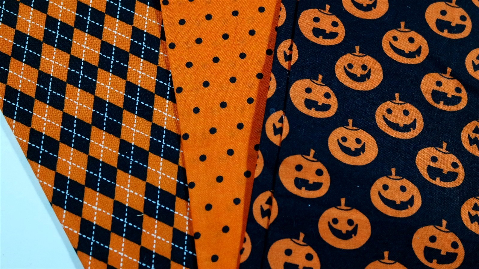 Black Orange Pumpkin Polka Dot Bat Halloween Quilt Primitive Fabric Scrap Lot
