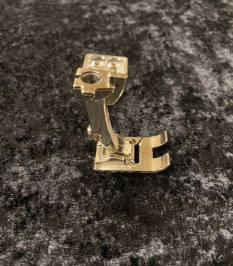 Genuine BERNINA #1C REVERSE PATTERN Presser Foot – NEW Style – 1C 2 Sensor 9mm