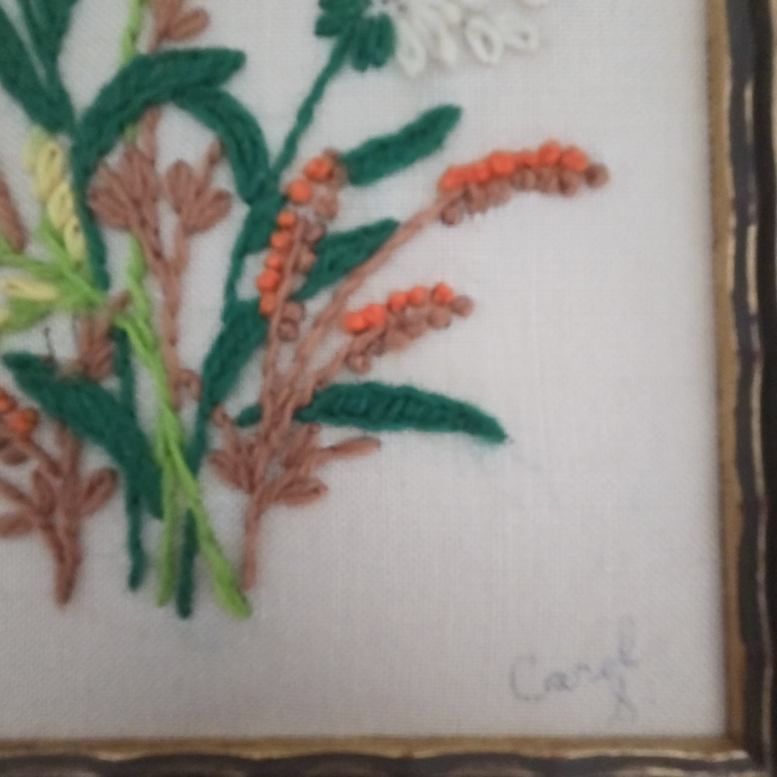 VTG Crewel Embroidery Wall Art Pair Flowers Faux Bamboo Gold Frame Grannycore