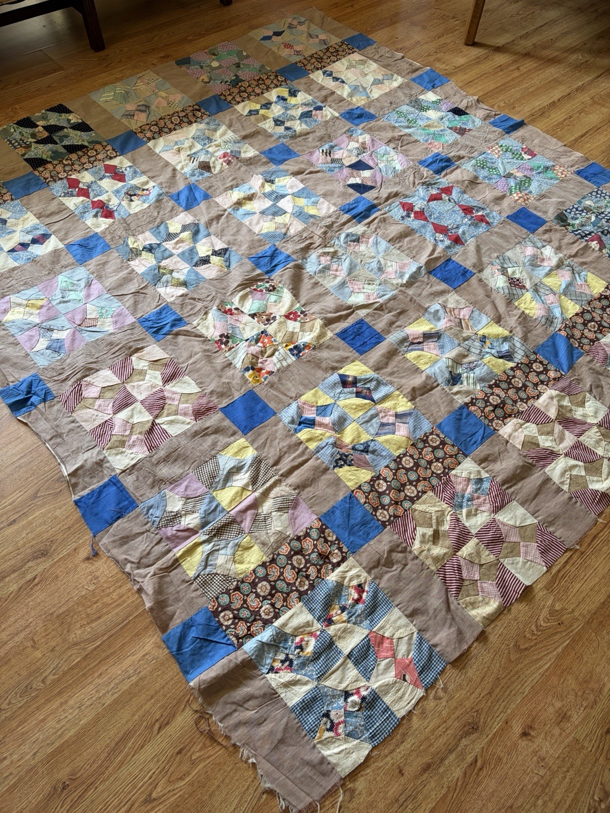 Vintage Hand Stitched Cotton Fan Patchwork Quilt Top 76″ X 84″ Feedsack Style