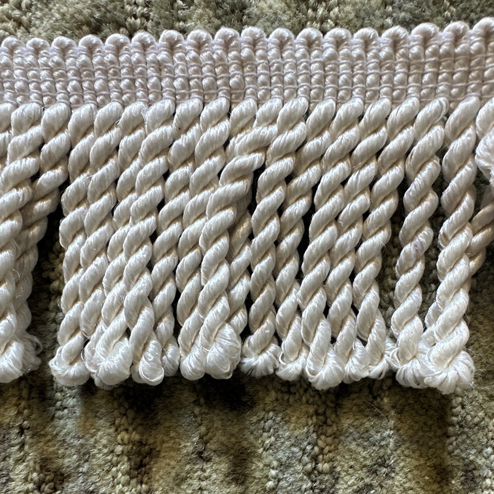 White Twisted Rope Cord Fringe Tassel Trim 3 in Wide for Upholstery Drapery