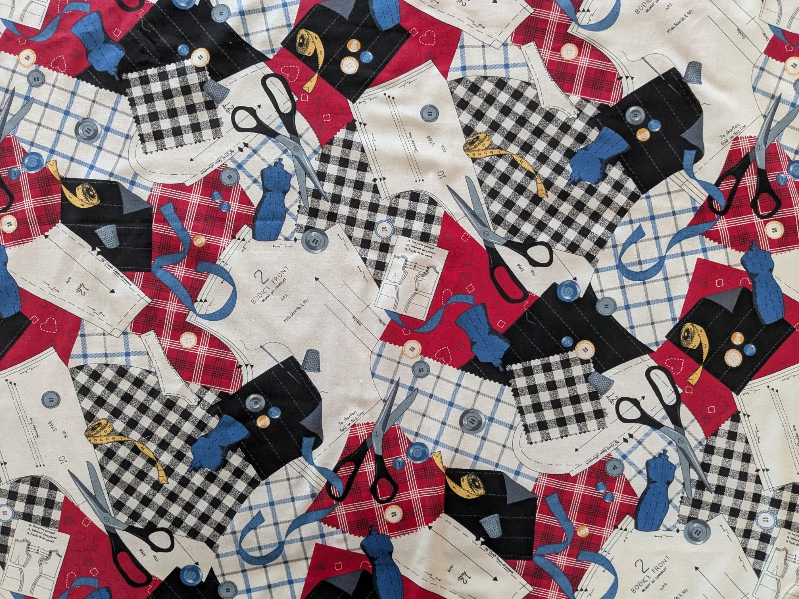 BTY x 44″ Cotton Fabric SEAMSTRESS – Sewing Pattern Theme – Fabric Traditions