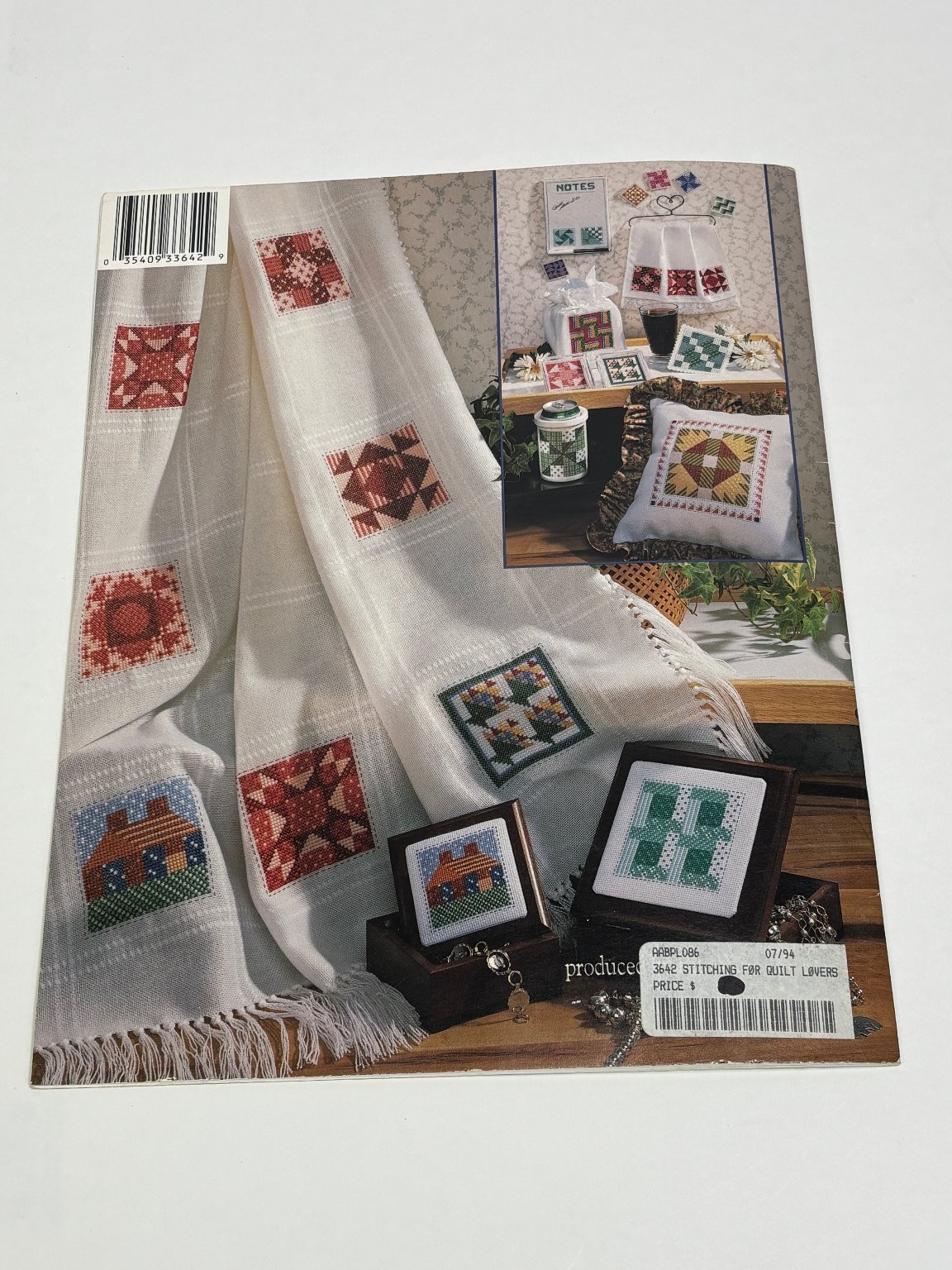 American School of Needlework Stitching for Quilt Lovers Cross Stitch Booklet