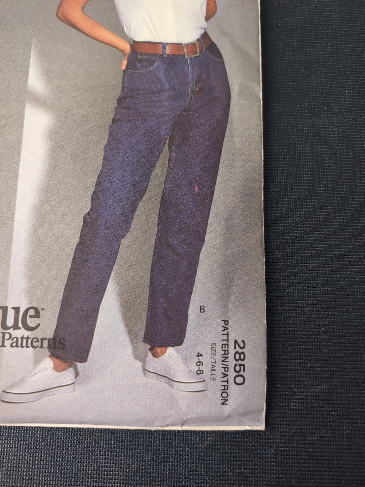 Calvin Klein Jeans for Vogue – Women’s Sewing Pattern 2850 – UNCUT – sizes 4,6,8
