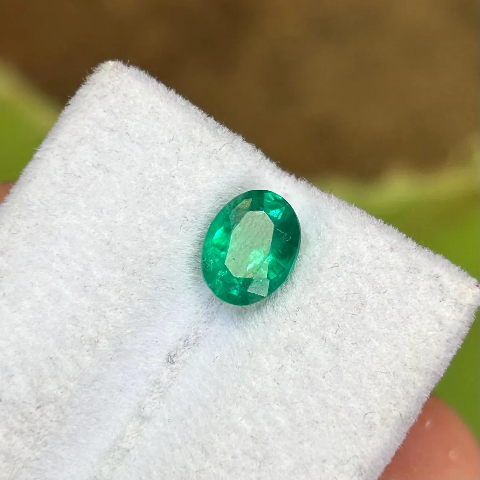 Natural Zambia Emerald vivid 1.23 Cts Oval Cut 8×6 MM Loose Gemstone For Jewelry