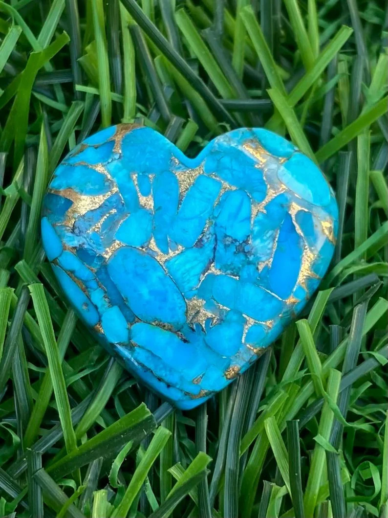 [WHOLESALE] BLUE COPPER TURQUOISE CABOCHON HEART SHAPE LOOSE GEMSTONE