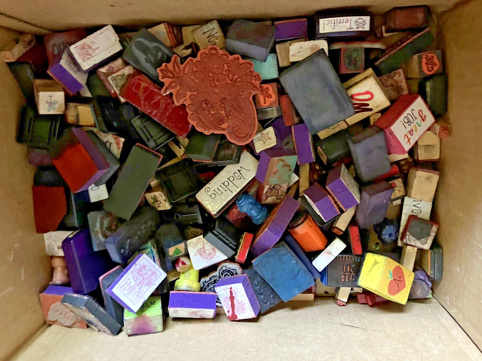 Lot of 100’s of Rubber Stamps, All Kinds LOOK!