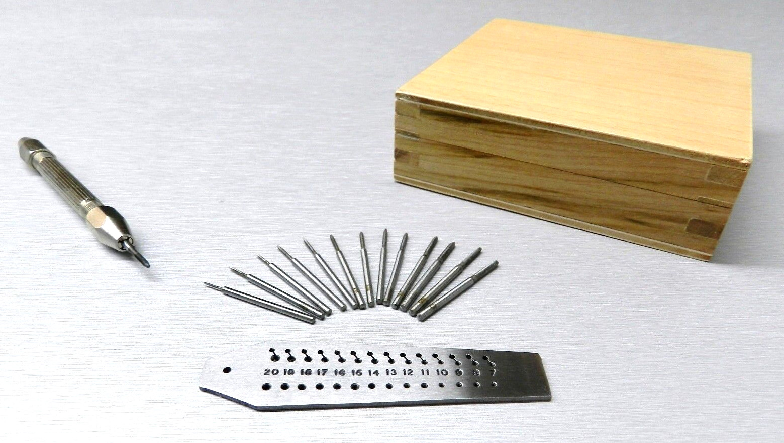 Mini Tap and Die Set 14 Taps & Screw Plate 0.7-2mm + Pin Vise Thread Making Set