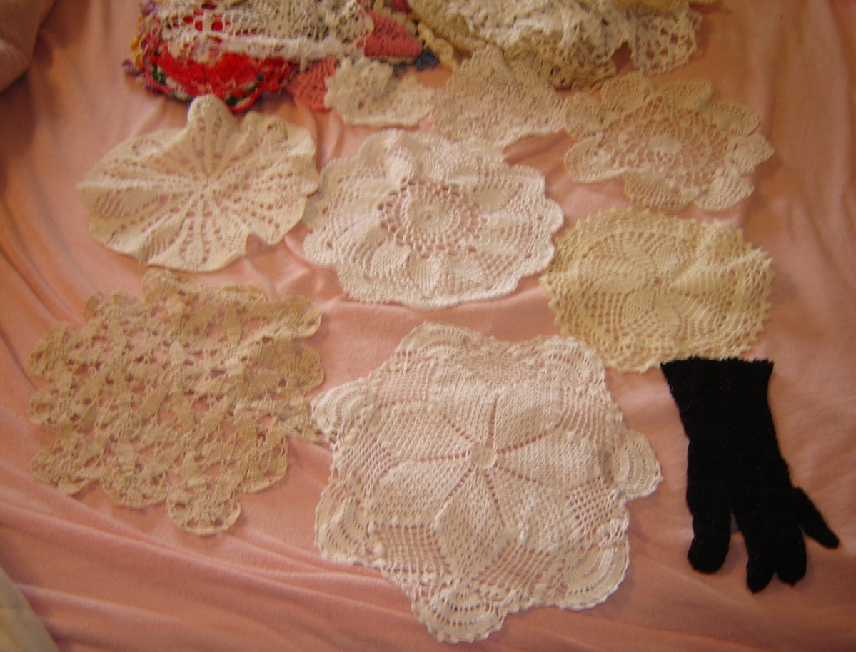 40 pieces of fancywork HAND CROCHET doilies accent varies sizes colors crafts