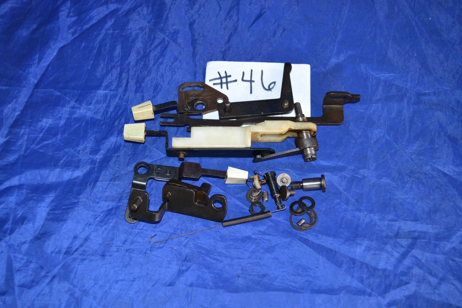 PARTS SINGER 252 FASHION MATE ZIGZAG SEWING MACHINE ORIGINAL USED PARTS