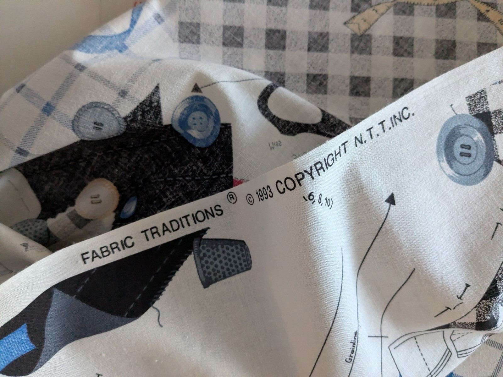 BTY x 44″ Cotton Fabric SEAMSTRESS – Sewing Pattern Theme – Fabric Traditions