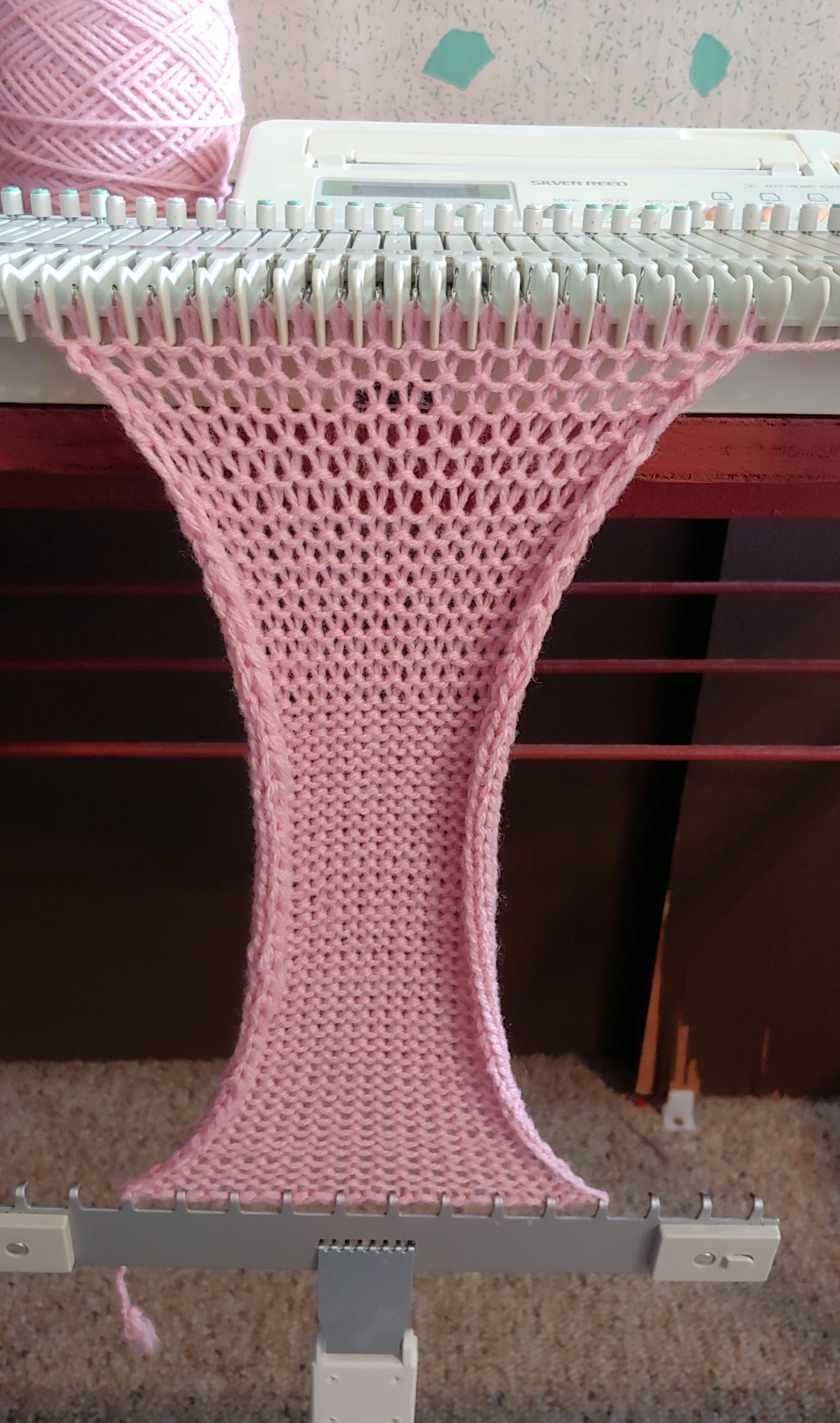 Silver Reed PAGE ONE SK2000 9mm 100 needles Knitting Machine made in Japan