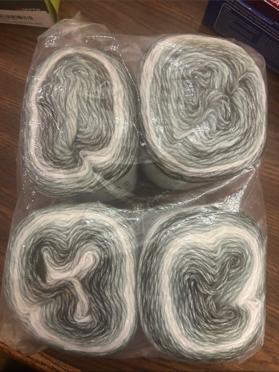 Fairyland New set of blended grey cake ball yarn skeins crafts crochet knitting
